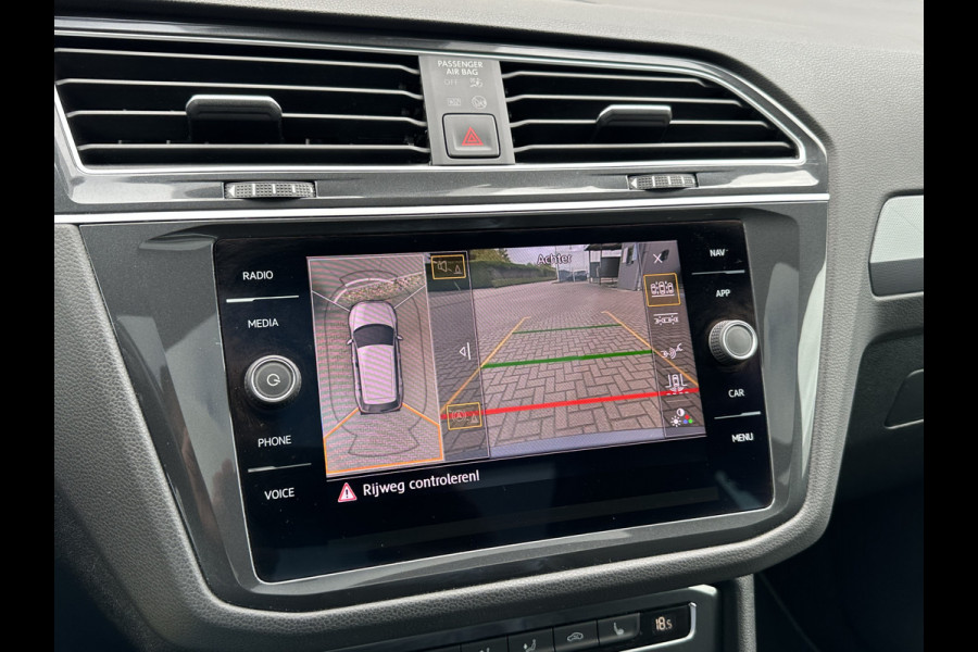 Volkswagen Tiguan 1.5 TSI ACT 150pk DSG R-Line | Pano dak | Leder Volkswagen Tiguan 1.5 TSI ACT 150pk DSG R-Line | Pano dak | Leder