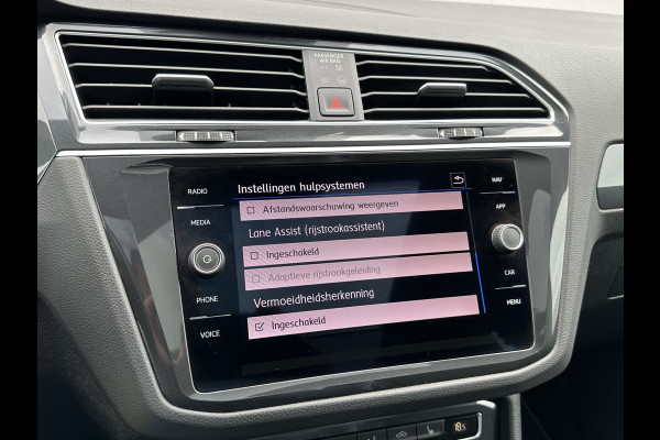 Volkswagen Tiguan 1.5 TSI ACT 150pk DSG R-Line | Pano dak | Leder Volkswagen Tiguan 1.5 TSI ACT 150pk DSG R-Line | Pano dak | Leder