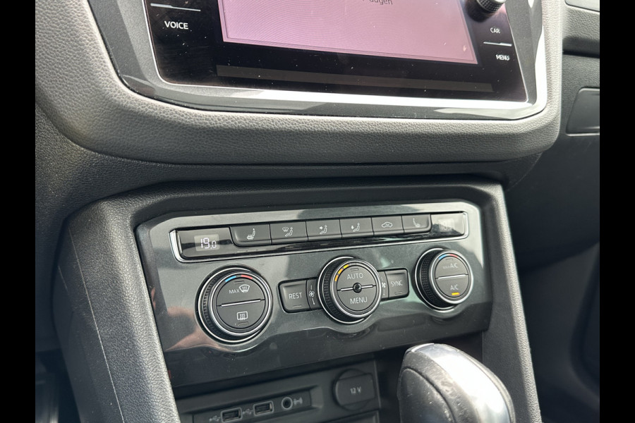 Volkswagen Tiguan 1.5 TSI ACT 150pk DSG R-Line | Pano dak | Leder Volkswagen Tiguan 1.5 TSI ACT 150pk DSG R-Line | Pano dak | Leder