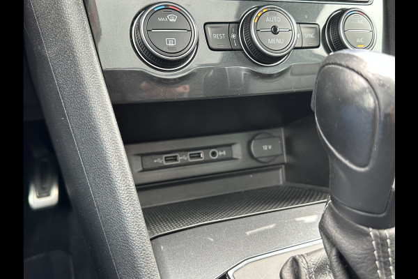 Volkswagen Tiguan 1.5 TSI ACT 150pk DSG R-Line | Pano dak | Leder Volkswagen Tiguan 1.5 TSI ACT 150pk DSG R-Line | Pano dak | Leder