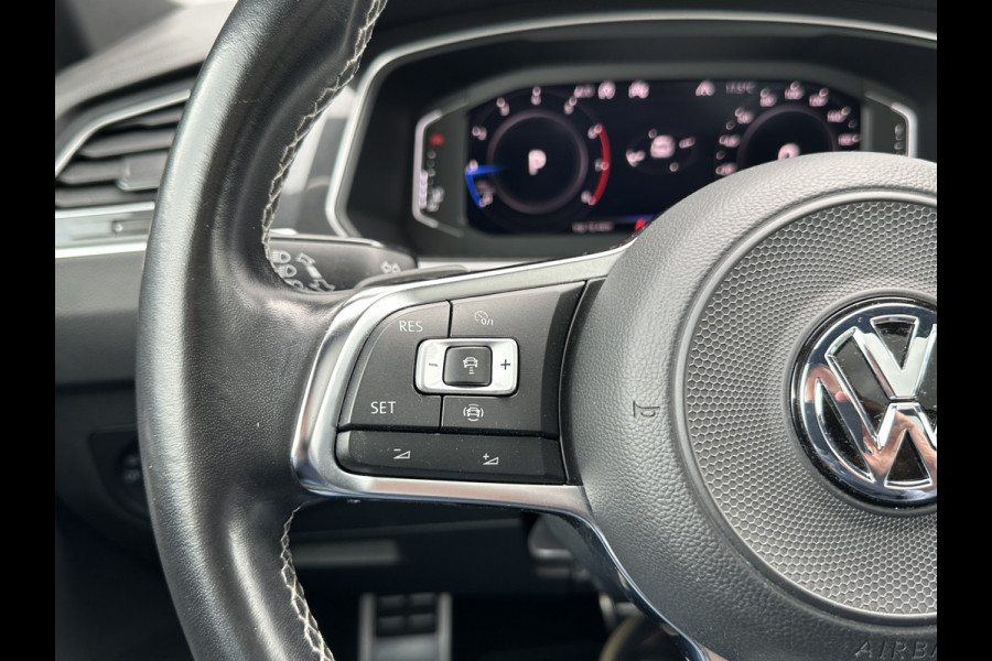 Volkswagen Tiguan 1.5 TSI ACT 150pk DSG R-Line | Pano dak | Leder Volkswagen Tiguan 1.5 TSI ACT 150pk DSG R-Line | Pano dak | Leder