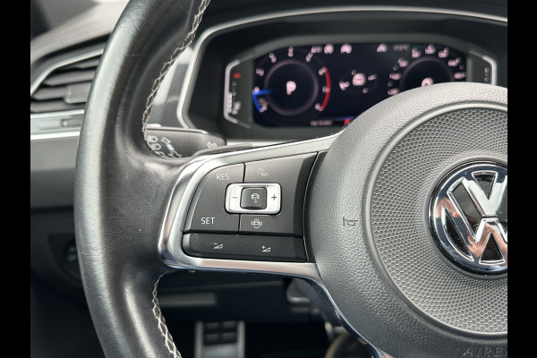 Volkswagen Tiguan 1.5 TSI ACT 150pk DSG R-Line | Pano dak | Leder Volkswagen Tiguan 1.5 TSI ACT 150pk DSG R-Line | Pano dak | Leder