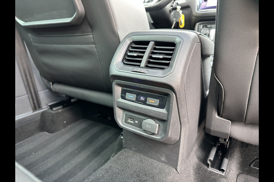 Volkswagen Tiguan 1.5 TSI ACT 150pk DSG R-Line | Pano dak | Leder Volkswagen Tiguan 1.5 TSI ACT 150pk DSG R-Line | Pano dak | Leder