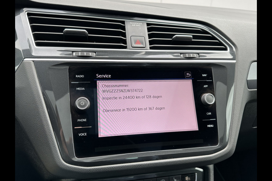 Volkswagen Tiguan 1.5 TSI ACT 150pk DSG R-Line | Pano dak | Leder Volkswagen Tiguan 1.5 TSI ACT 150pk DSG R-Line | Pano dak | Leder