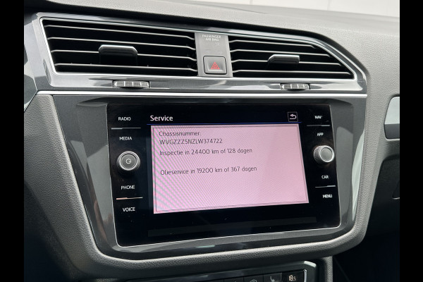 Volkswagen Tiguan 1.5 TSI ACT 150pk DSG R-Line | Pano dak | Leder Volkswagen Tiguan 1.5 TSI ACT 150pk DSG R-Line | Pano dak | Leder