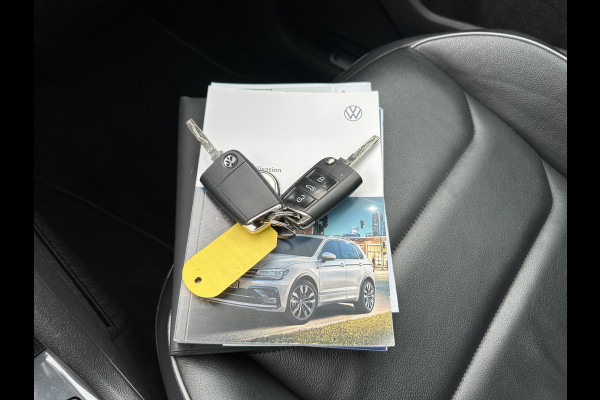 Volkswagen Tiguan 1.5 TSI ACT 150pk DSG R-Line | Pano dak | Leder Volkswagen Tiguan 1.5 TSI ACT 150pk DSG R-Line | Pano dak | Leder