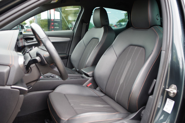 CUPRA Formentor 1.4 TSI e-Hybrid 204 PK Essential, Climate Control, Sfeerverlichting, Carplay