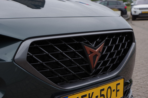 CUPRA Formentor 1.4 TSI e-Hybrid 204 PK Essential, Climate Control, Sfeerverlichting, Carplay