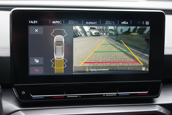 CUPRA Formentor 1.4 TSI e-Hybrid 204 PK Essential, Climate Control, Sfeerverlichting, Carplay