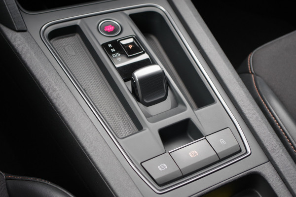 CUPRA Formentor 1.4 TSI e-Hybrid 204 PK Essential, Climate Control, Sfeerverlichting, Carplay
