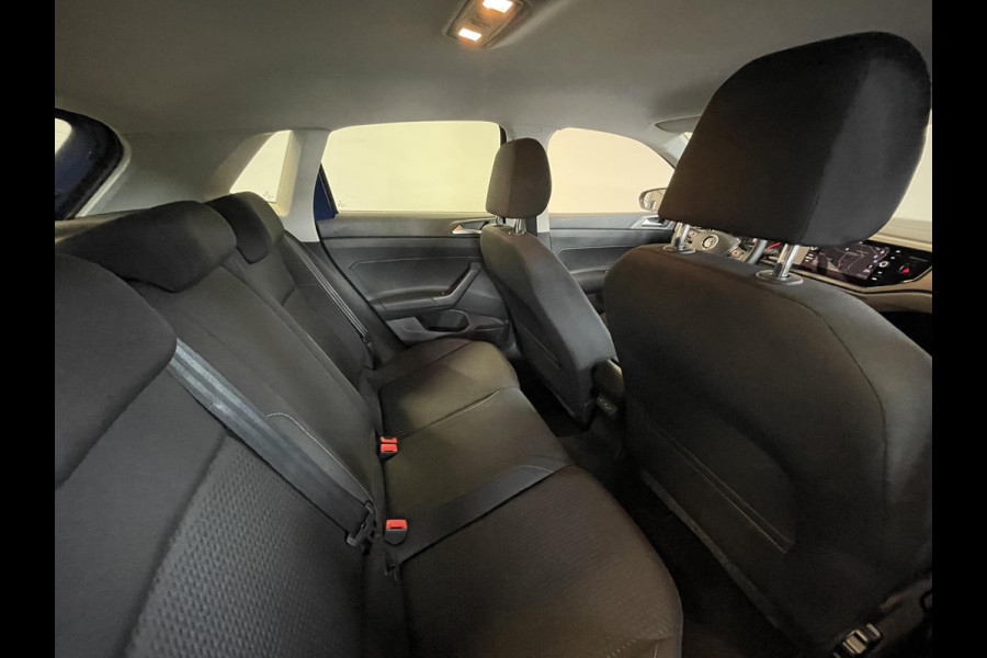 Volkswagen Polo 1.0 TSI Comfortline Business Airco|ECC Navi Carplay Adaptive Cruise Control PDC VA 15" LM Velgen