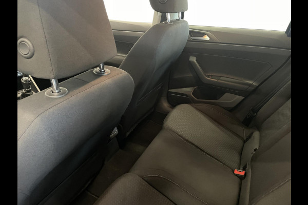 Volkswagen Polo 1.0 TSI Comfortline Business Airco|ECC Navi Carplay Adaptive Cruise Control PDC VA 15" LM Velgen