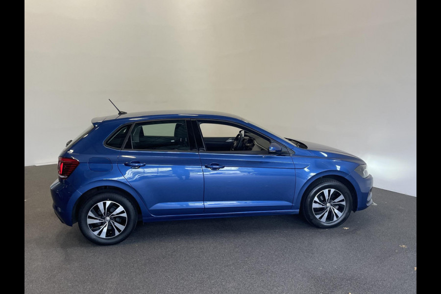 Volkswagen Polo 1.0 TSI Comfortline Business Airco|ECC Navi Carplay Adaptive Cruise Control PDC VA 15" LM Velgen