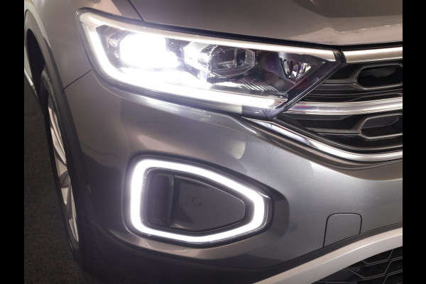 Volkswagen T-Roc 1.5 TSI Style 150 PK DSG | Trekhaak afneembaar | Navigatie | Stoel verwarming en massage | Alcantara |