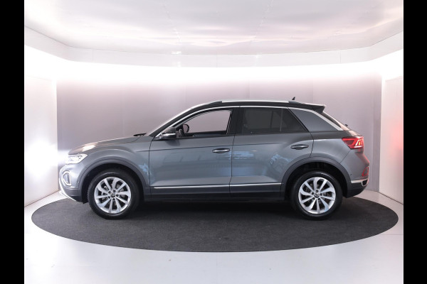Volkswagen T-Roc 1.5 TSI Style 150 PK DSG | Trekhaak afneembaar | Navigatie | Stoel verwarming en massage | Alcantara |