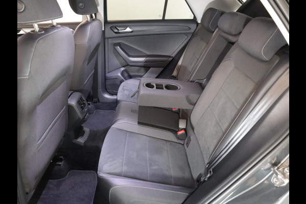 Volkswagen T-Roc 1.5 TSI Style 150 PK DSG | Trekhaak afneembaar | Navigatie | Stoel verwarming en massage | Alcantara |