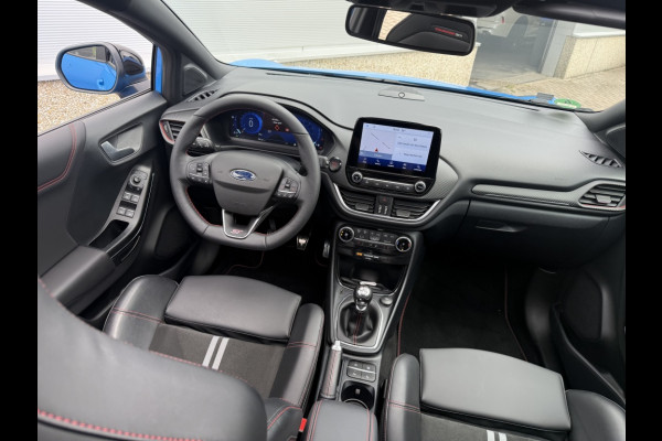 Ford Puma 1.5 EcoBoost ST-X 200pk PANODAK! LAUNCHCONTROL! DRIVERPACK! WINT Ford Puma 1.5 EcoBoost ST-X 200pk PANODAK! LAUNCHCONTROL! DRIVERPACK! WINT