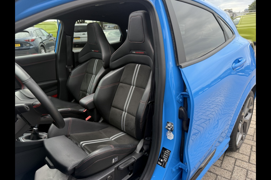 Ford Puma 1.5 EcoBoost ST-X 200pk PANODAK! LAUNCHCONTROL! DRIVERPACK! WINT Ford Puma 1.5 EcoBoost ST-X 200pk PANODAK! LAUNCHCONTROL! DRIVERPACK! WINT