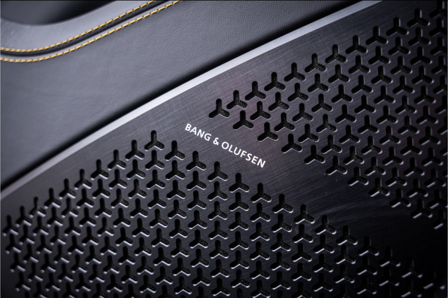 Lamborghini Urus 4.0 V8 S - Fabrieksgarantie | 666 PK | Panorama | B&O Advanced | Massage | 23 inch