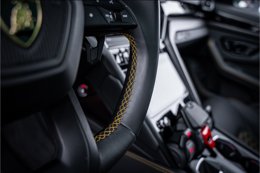 Lamborghini Urus 4.0 V8 S - Fabrieksgarantie | 666 PK | Panorama | B&O Advanced | Massage | 23 inch