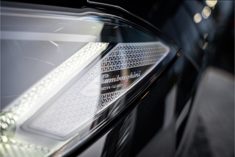 Lamborghini Urus 4.0 V8 S - Fabrieksgarantie | 666 PK | Panorama | B&O Advanced | Massage | 23 inch