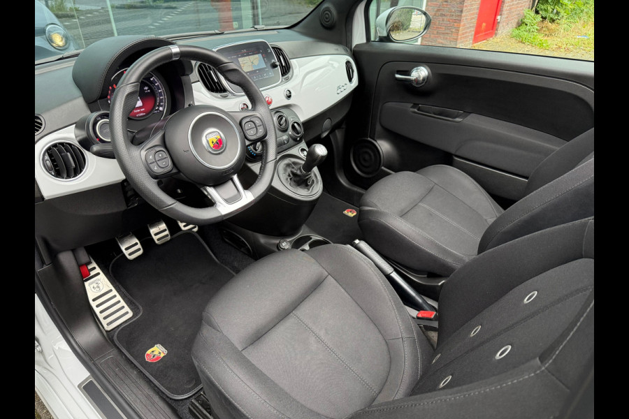 Fiat 500C 1.4 T-Jet Abarth 595 70th Anniversary - Navi - Parkeerhulp - Airco - LED