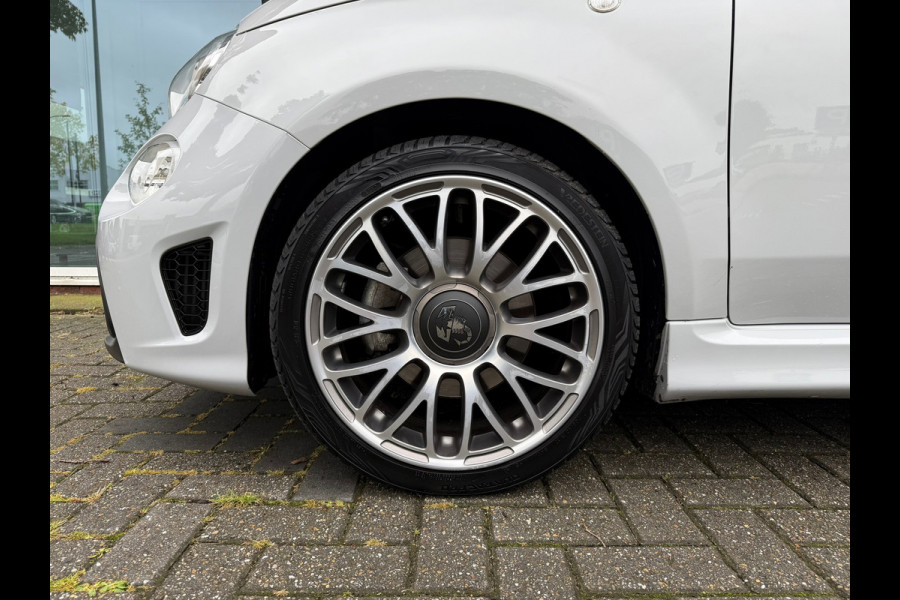 Fiat 500C 1.4 T-Jet Abarth 595 70th Anniversary - Navi - Parkeerhulp - Airco - LED
