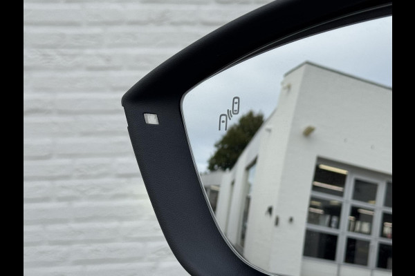 Seat Ateca 1.4 EcoTSI Xcellence Leder Camera Panorama Keyless Led verlichting Stoelverwarming