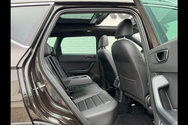 Seat Ateca 1.4 EcoTSI Xcellence Leder Camera Panorama Keyless Led verlichting Stoelverwarming