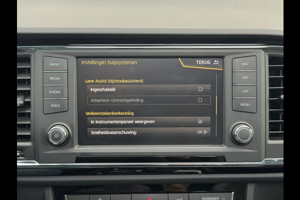 Seat Ateca 1.4 EcoTSI Xcellence Leder Camera Panorama Keyless Led verlichting Stoelverwarming