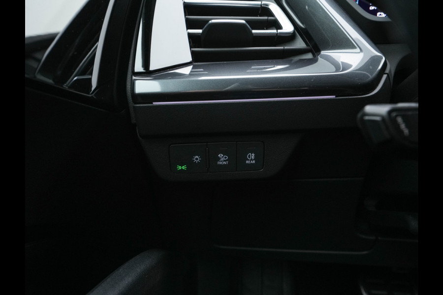 Audi Q4 Sportback e-tron 40 S-Line Edition 77 kWh [ 3-Fase ] {SOH-92%} (INCL-BTW) *HEAT-PUMP | LEATHER-FABRIC | MATRIX-LED | ADAPTIVE-CRUISE | AMBIENT-LIGHT | DIGI-COCKPIT | AUDI-SOUND | DAB+ | KEYLESS | SHIFT-PADDLES | CAMERA | HEATED-SPORTSEATS | 20''ALU*