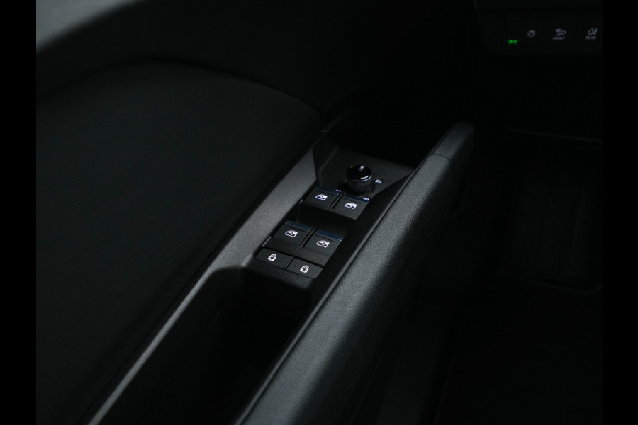 Audi Q4 Sportback e-tron 40 S-Line Edition 77 kWh [ 3-Fase ] {SOH-92%} (INCL-BTW) *HEAT-PUMP | LEATHER-FABRIC | MATRIX-LED | ADAPTIVE-CRUISE | AMBIENT-LIGHT | DIGI-COCKPIT | AUDI-SOUND | DAB+ | KEYLESS | SHIFT-PADDLES | CAMERA | HEATED-SPORTSEATS | 20''ALU*