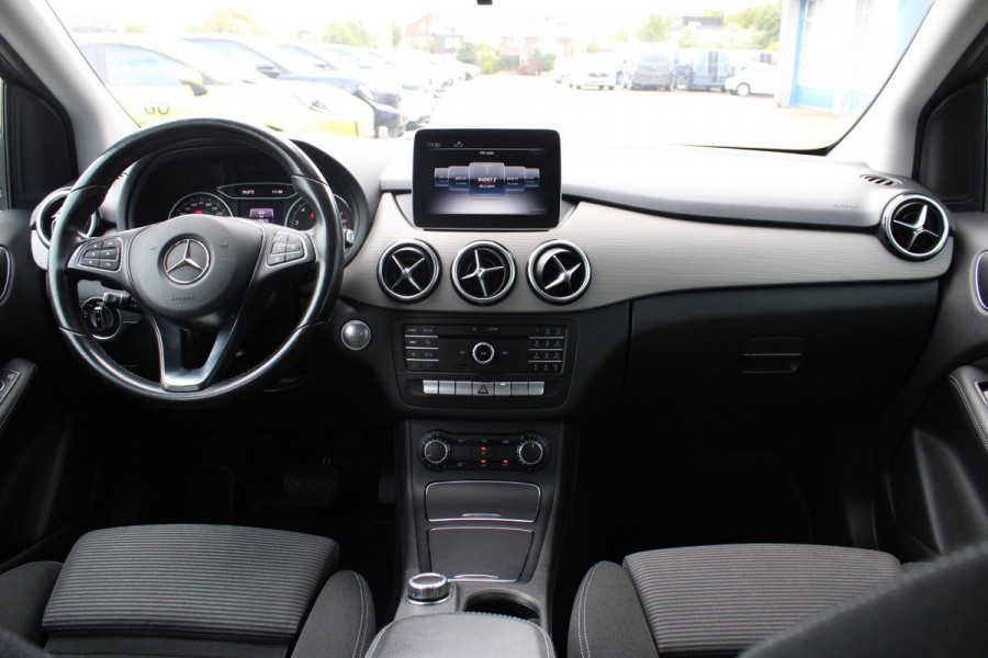 Mercedes-Benz B-Klasse 180 Ambition | Trekhaak | Goed Onderhouden! | Lichtmetalen Velgen | Airco | Cruise Control | Navigatie |