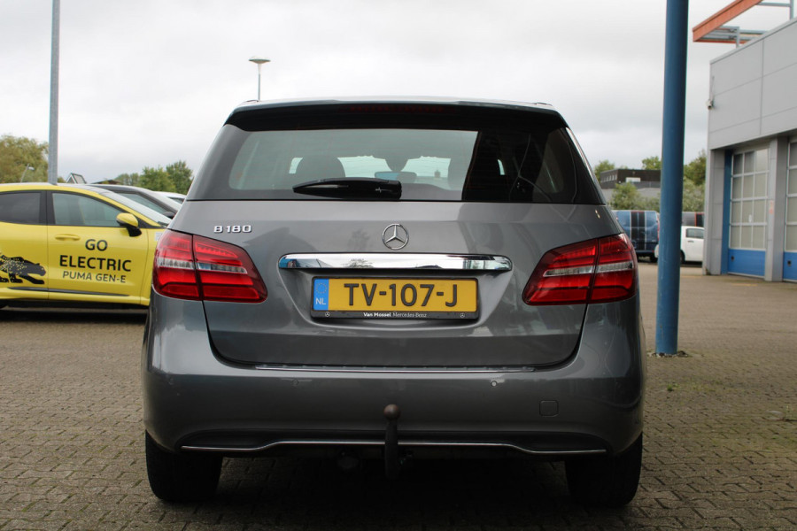 Mercedes-Benz B-Klasse 180 Ambition | Trekhaak | Goed Onderhouden! | Lichtmetalen Velgen | Airco | Cruise Control | Navigatie |