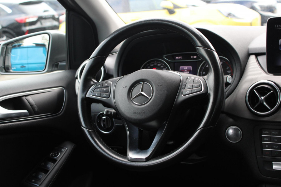 Mercedes-Benz B-Klasse 180 Ambition | Trekhaak | Goed Onderhouden! | Lichtmetalen Velgen | Airco | Cruise Control | Navigatie |
