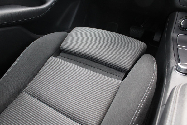 Mercedes-Benz B-Klasse 180 Ambition | Trekhaak | Goed Onderhouden! | Lichtmetalen Velgen | Airco | Cruise Control | Navigatie |