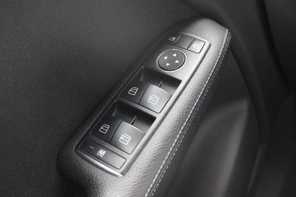 Mercedes-Benz B-Klasse 180 Ambition | Trekhaak | Goed Onderhouden! | Lichtmetalen Velgen | Airco | Cruise Control | Navigatie |