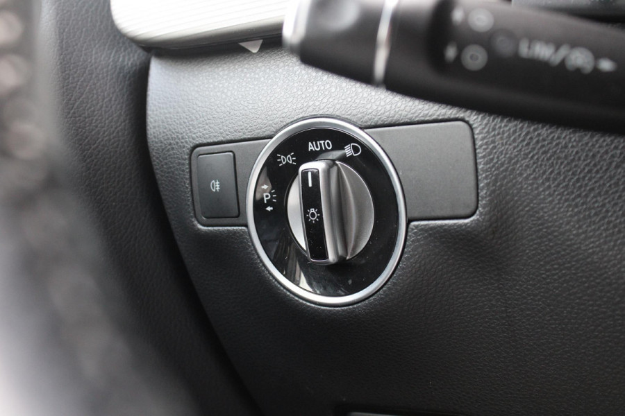 Mercedes-Benz B-Klasse 180 Ambition | Trekhaak | Goed Onderhouden! | Lichtmetalen Velgen | Airco | Cruise Control | Navigatie |