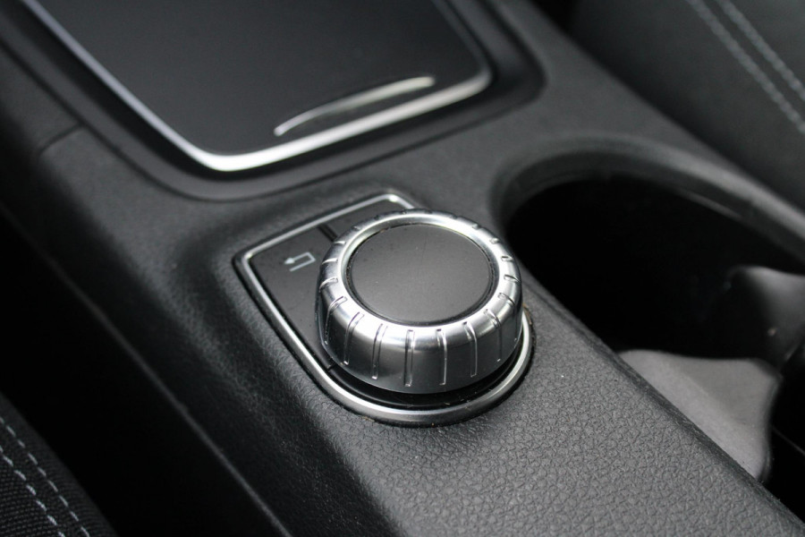 Mercedes-Benz B-Klasse 180 Ambition | Trekhaak | Goed Onderhouden! | Lichtmetalen Velgen | Airco | Cruise Control | Navigatie |