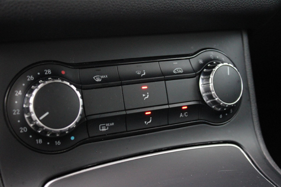 Mercedes-Benz B-Klasse 180 Ambition | Trekhaak | Goed Onderhouden! | Lichtmetalen Velgen | Airco | Cruise Control | Navigatie |