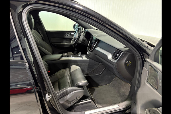 Volvo XC60 T8 Aut. R-Design Trekhaak 360Camera Leder 390pk