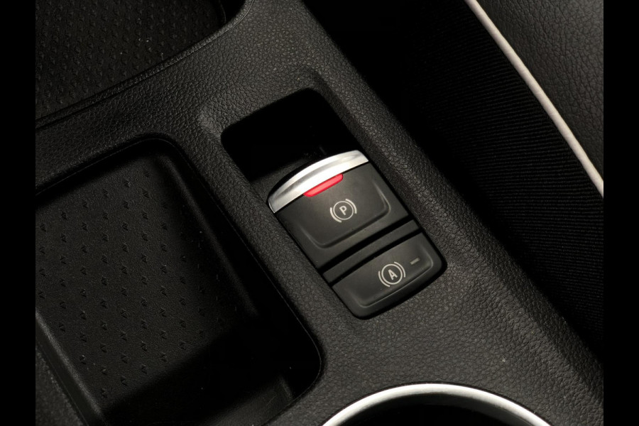 Renault Captur 1.6 E-Tech Plug-in Hybrid 160 Edition One | 1e Eigenaar, Dealeronderhouden | Carplay/Android, 360 Camera, Trekhaak