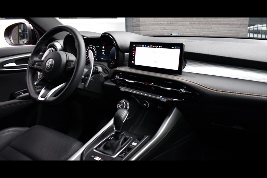 Alfa Romeo Tonale 1.5T Hybrid 160PK Aut. Veloce | Leder | 360 Camera | Harman Kardon | Stoelverw./koeling | Navi | Incl. garantie.