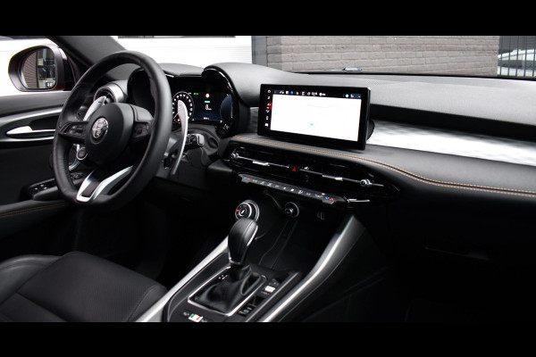Alfa Romeo Tonale 1.5T Hybrid 160PK Aut. Veloce | Leder | 360 Camera | Harman Kardon | Stoelverw./koeling | Navi | Incl. garantie.