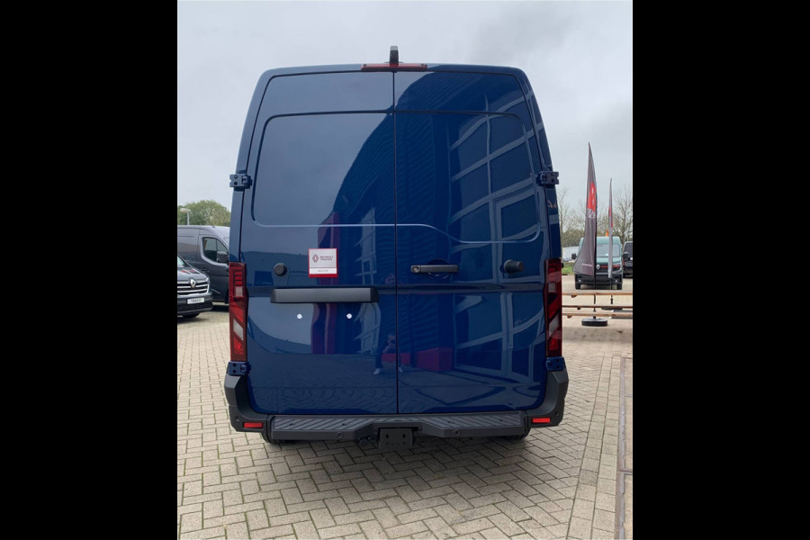 Renault Master T35 2.0 dCi 150 PK L2H2 Multimedia met Google services, Camera, Trekhaak, Apple carplay, Verwarmde voorruit. Renault Master T35 2.0 dCi 150 PK L2H2 Multimedia met Google services, Camera, Trekhaak, Apple carplay, Verwarmde voorruit.