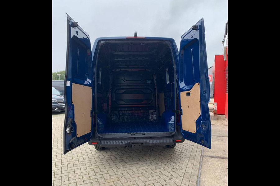 Renault Master T35 2.0 dCi 150 PK L2H2 Multimedia met Google services, Camera, Trekhaak, Apple carplay, Verwarmde voorruit. Renault Master T35 2.0 dCi 150 PK L2H2 Multimedia met Google services, Camera, Trekhaak, Apple carplay, Verwarmde voorruit.