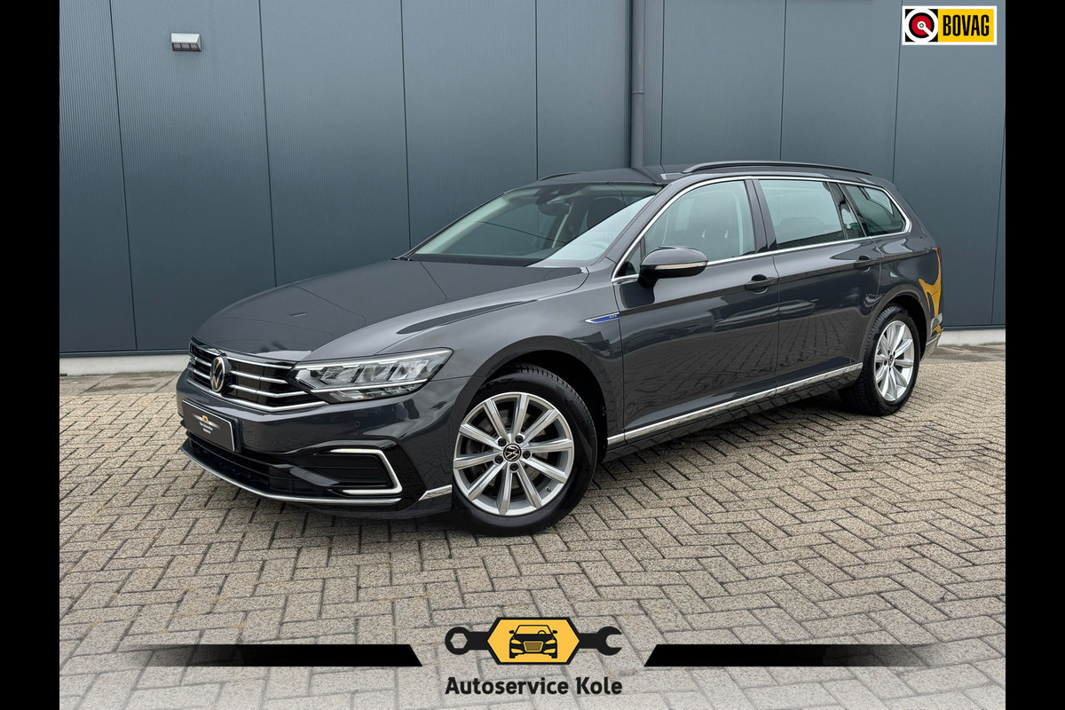 Volkswagen Passat Variant 1.4 TSI PHEV GTE * Trekhaak * Camera * Stoelverwarming * Massagestoel *