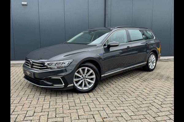Volkswagen Passat Variant 1.4 TSI PHEV GTE * Trekhaak * Camera * Stoelverwarming * Massagestoel *