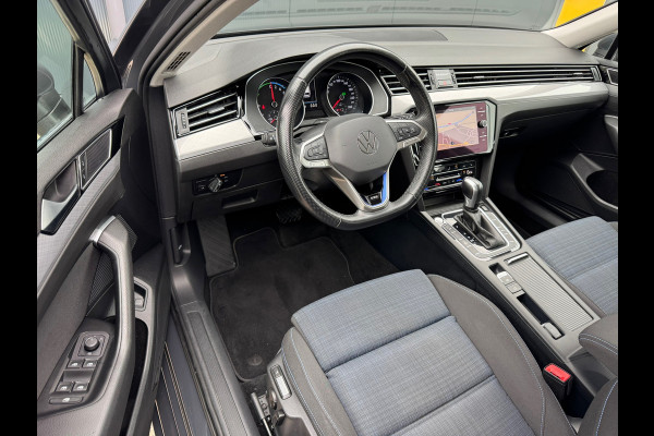 Volkswagen Passat Variant 1.4 TSI PHEV GTE * Trekhaak * Camera * Stoelverwarming * Massagestoel *