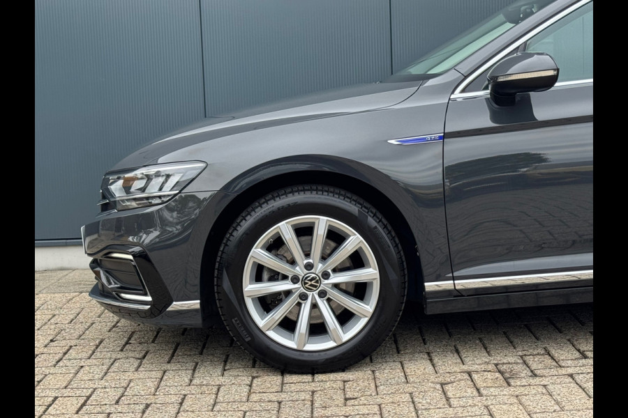 Volkswagen Passat Variant 1.4 TSI PHEV GTE * Trekhaak * Camera * Stoelverwarming * Massagestoel *